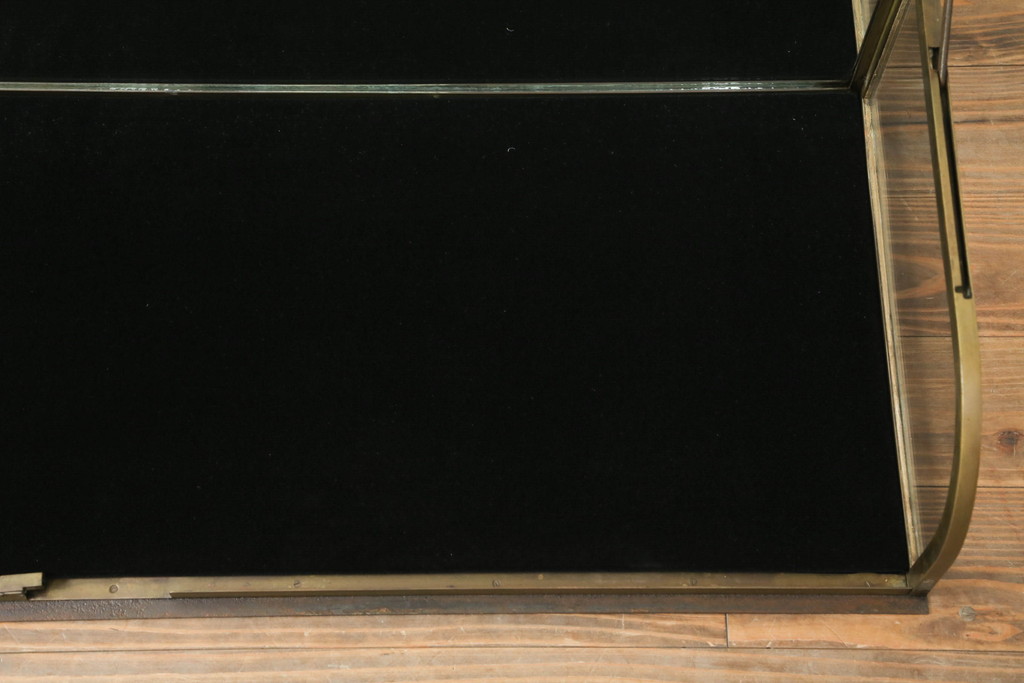 フランスアンティーク　激レアデザイン!　真鍮枠　ディスプレイにおすすめ!背面鏡張りのRガラス卓上ショーケース(ガラスケース、陳列棚、店舗什器、曲げガラス)(R-057258)