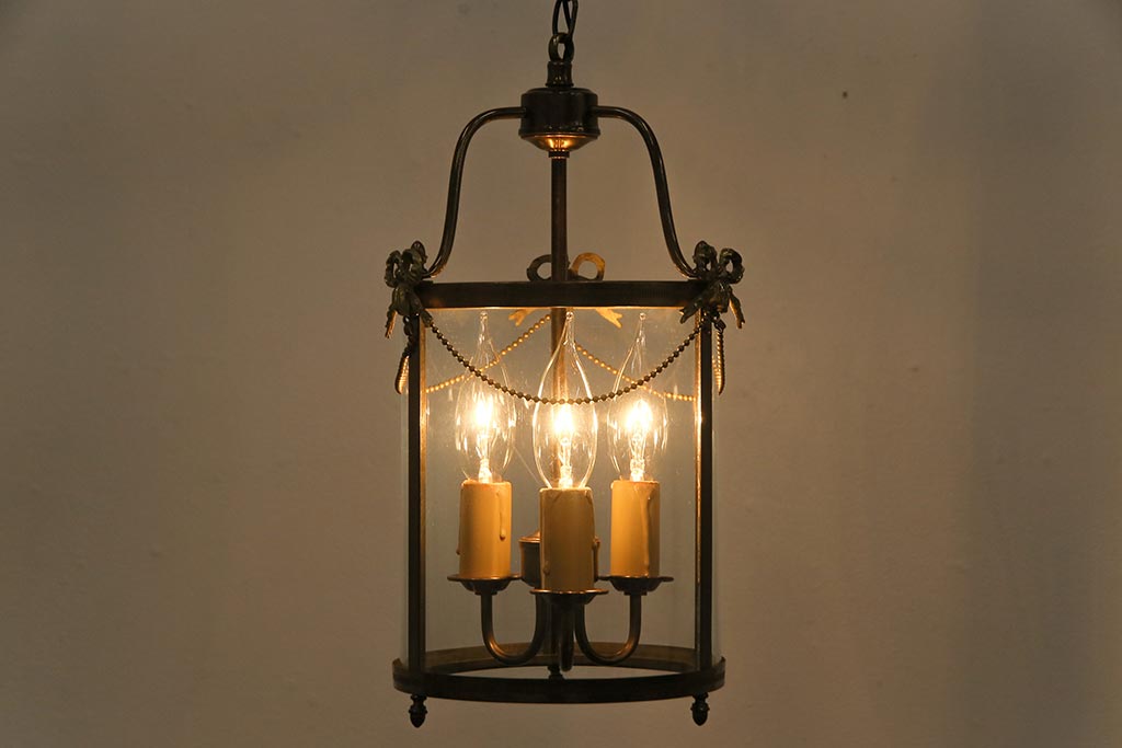 フランスアンティーク　ランタン型　リボンのモチーフが可愛らしいペンダントランプ(ライト、天井照明)