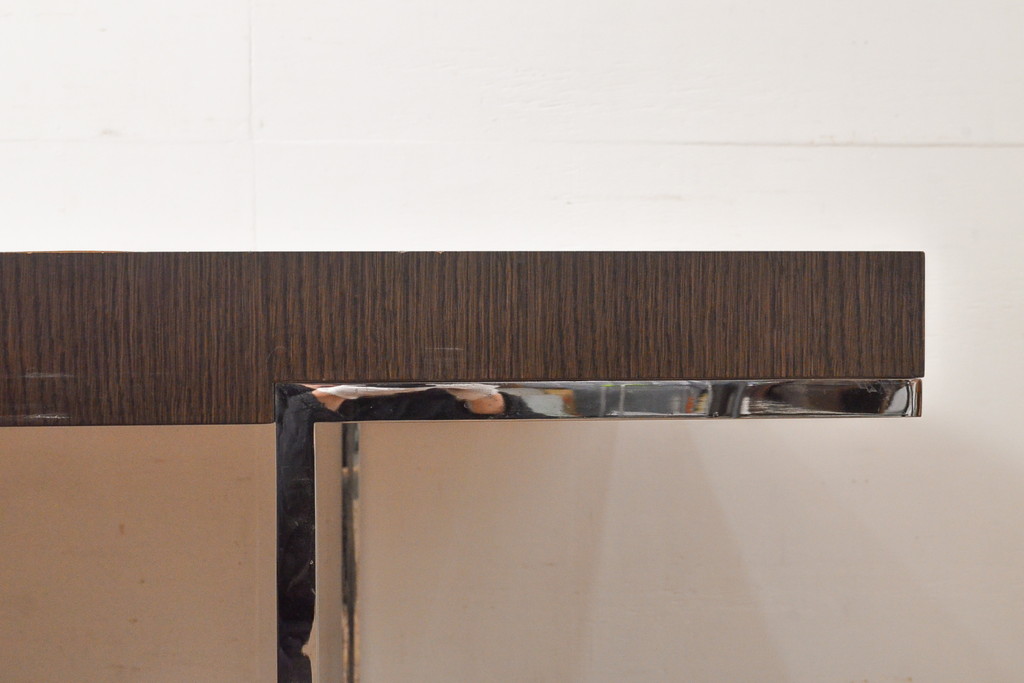 中古　美品　B&B　イタリア　Paolo Piva(パオロ・ピーヴァ)　ATHOS(アトス)　 スタイリッシュなデザインの逸品! ダイニングテーブル(4人掛け、4P、作業台)(定価約100万円)(R-055538)