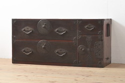 和製アンティーク　ナラ材　昭和レトロ　シンプルなデザインで取り入れやすい引き出し付きサイドテーブル(サイドキャビネット、電話台、飾り台、収納棚、ナイトテーブル)(R-070068)