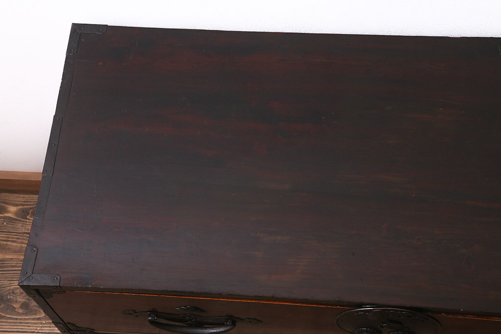 アンティーク家具　前面ケヤキ材　鉄脚リメイク　竹に雀　漆塗りがきれいな二本松箪笥ローボード(リビングボード、テレビボード)(R-042840)
