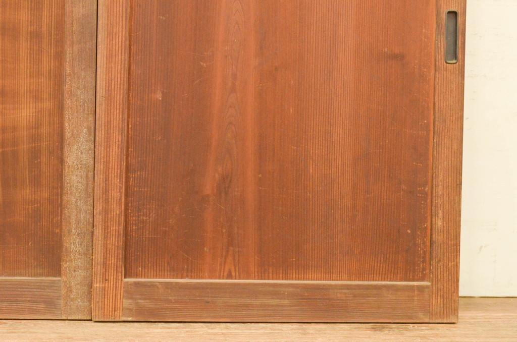 アンティーク建具　杉(スギ)材　落ち着いた和の空間を演出する板戸窓2枚セット(引き戸)(R-072121)