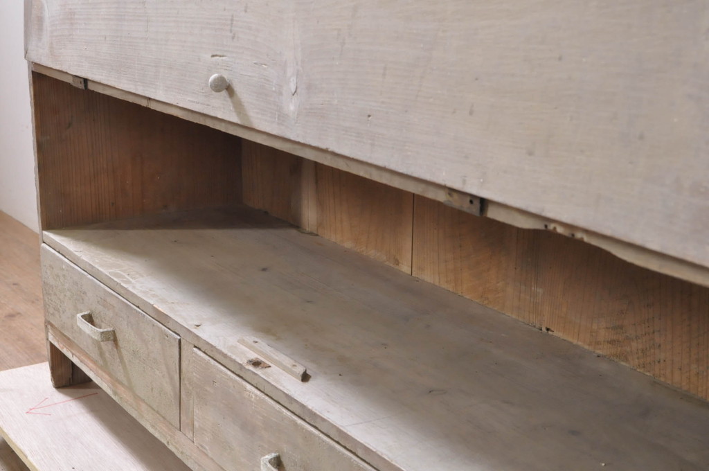 和製アンティーク　古い木味の風合いが魅力的な大きな引き出し付き下駄箱(シューズボックス、靴箱、収納棚、ロッカー、戸棚)(R-071316)