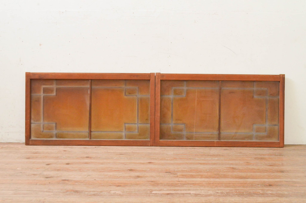 アンティーク建具　古い木味が魅力的なガラス窓2枚セット(引き戸、ガラス戸)(R-071899)