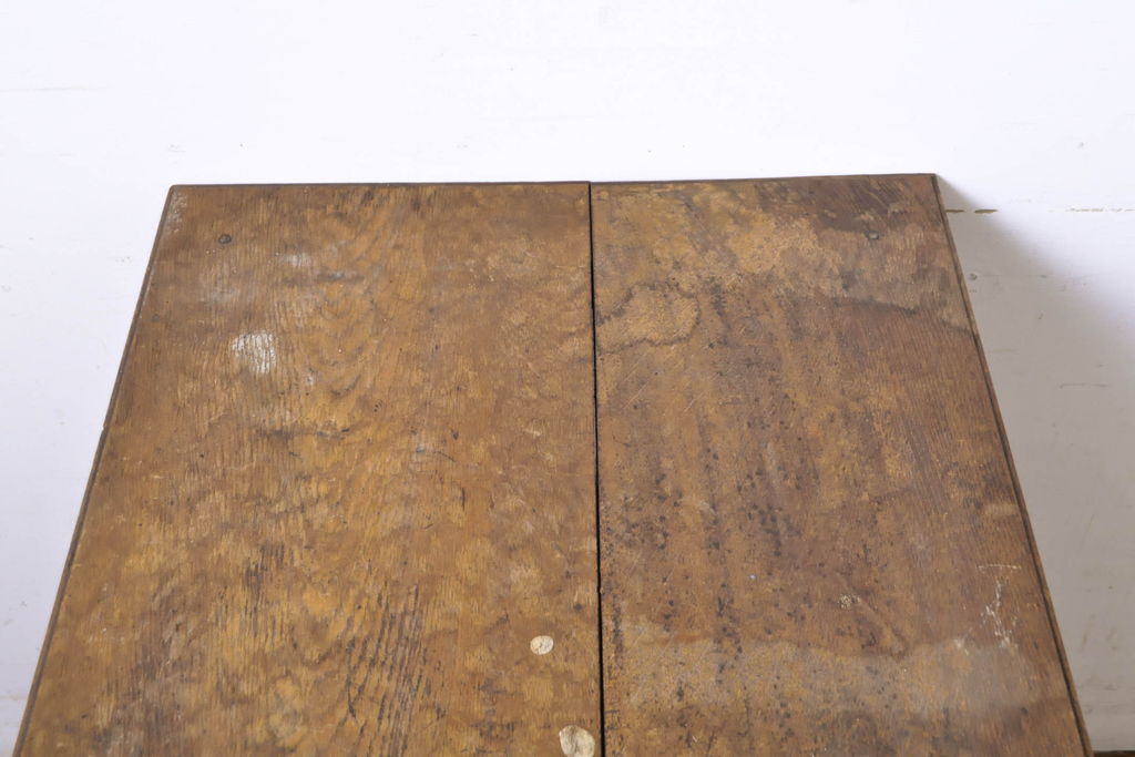 アンティーク家具　ナラ(楢)材　大正ロマンの雰囲気漂うサイドテーブル(ナイトテーブル、花台、収納棚、キャスター)(R-060405)