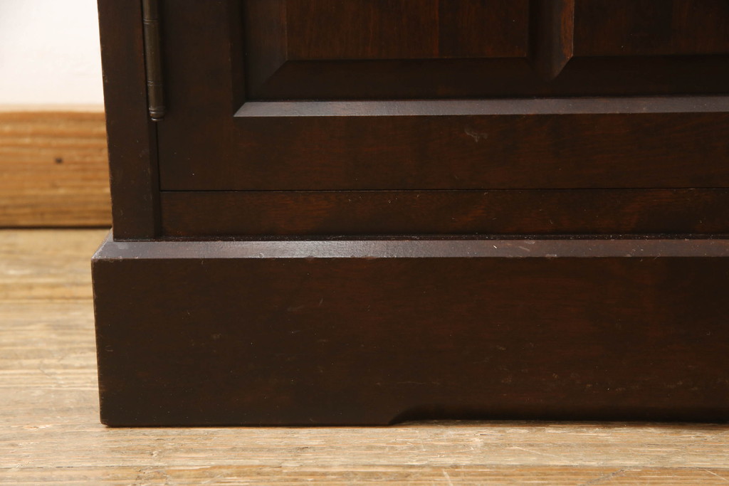 中古　美品　北海道民芸家具　HM160K　洗練された佇まいが上品な食器棚(本箱、収納棚、飾り棚、キャビネット)(R-063161)