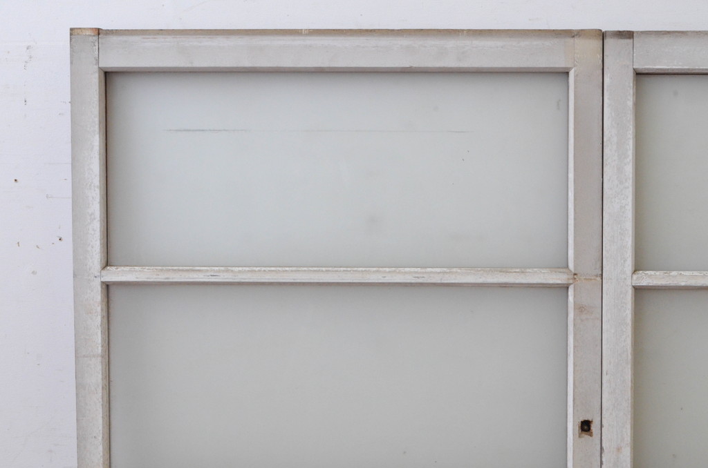 アンティーク建具　ペイント仕上げ限定　ペンキの剥げた横桟ガラス窓2枚セット(引き戸、ガラス戸)(R-065037)