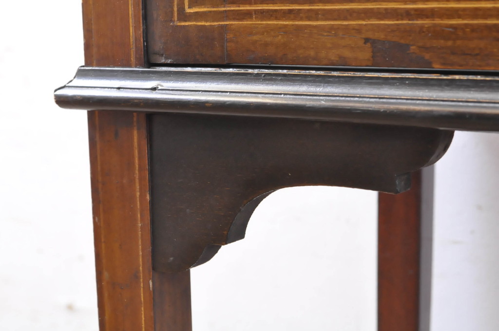イギリスアンティーク　繊細なデザインの象嵌が美しいマホガニー材製キャビネット(キュリオケース、ガラスケース、コレクションケース、飾り棚、陳列棚、英国)(R-065906)