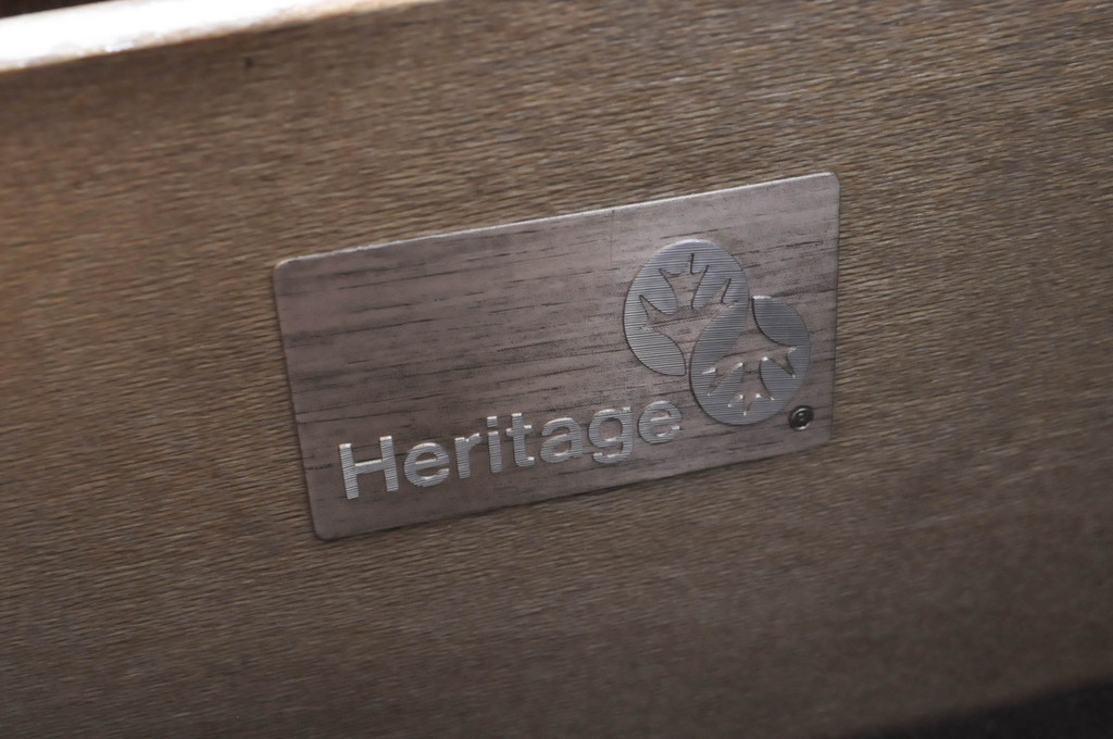 中古　希少!!　DREXEL HERITAGE(ドレクセルヘリテイジ)　シノワズリ様式　優美で華やかな装飾が見事なサイドボード(カウンター、キャビネット、収納棚、戸棚、中国美術)(R-065864)
