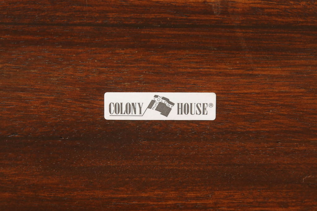和製ビンテージ　神戸洋家具　COLONY HOUSE(コロニーハウス)　彫刻入り　挽き物加工がエレガントな雰囲気を醸し出す収納付きベンチ(ヴィンテージ、ソファ、2人掛け、長椅子、板座、ダイニングチェア)(R-060069)