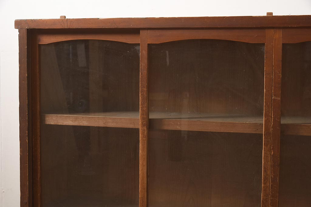 アンティーク家具　昭和初期　シンプルレトロなリビングボード(飾り棚、戸棚、収納棚)(R-037130)