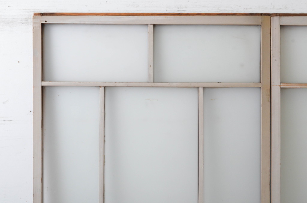 アンティーク建具　ペイント仕上げ限定!存在感のあるデザインの大正ロマンガラス戸2枚セット(引き戸、建具)(R-065058)