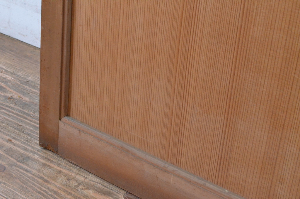 アンティーク建具　昭和初期　上手物!!　美しい柾目　真鍮つまみ付き　舞良戸扉1枚(まいらど、板戸、ドア)(R-065079)