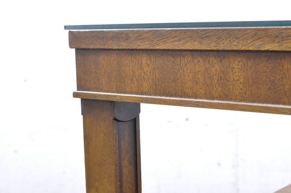 中古　DREXEL HERITAGE(ドレクセルヘリテイジ)　Triune(トライユン)シリーズ　すっきりした佇まいのエンドテーブル(サイドテーブル、ナイトテーブル、飾り台)(R-065862)