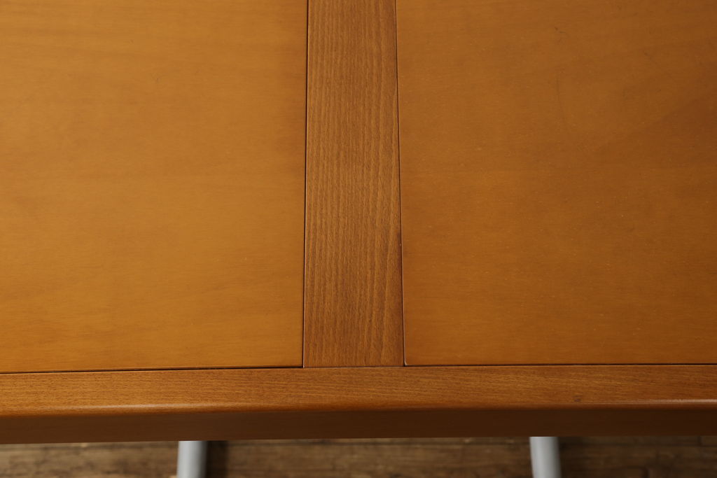 中古　イタリア　ポッゾーリ社(POZZOLI)　OZZIO-オッジオ　ユニークなデザインが目を引くエレベーターテーブル(定価約24万円)(昇降式テーブル、エクステンションテーブル、ローテーブル、ダイニングテーブル)(R-058288)
