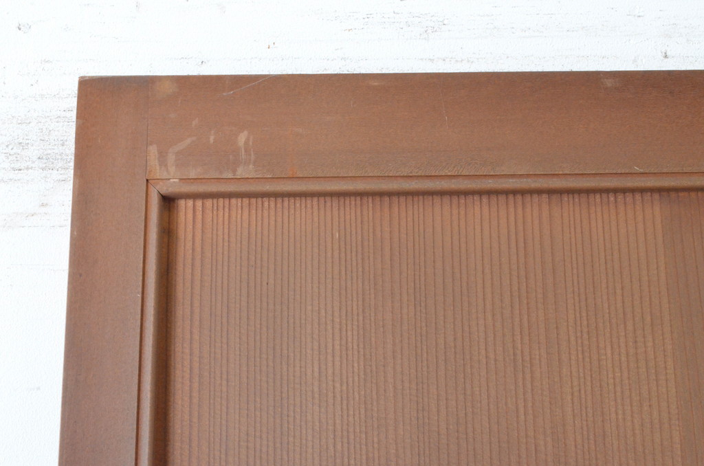 アンティーク建具　上手物!!　美しい柾目　真鍮ノブ付き　舞良戸扉1枚(まいらど、板戸、ドア)(R-065083)
