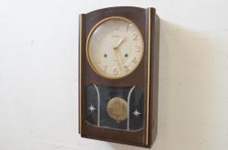 アンティーク時計　ドイツ製　JUNGHANS(ユンハンス)社　木の温もりを感じるデザインが素敵な置き時計(置時計、古時計)(R-072356)