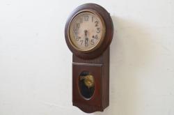 アンティーク雑貨　E. INGRAHAM(イングラハム)　経年を感じる文字盤の味わいと振り子のクラシカルなデザインが魅力の置時計(R-051126)