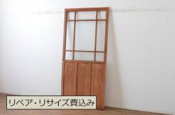 ペイント建具　明るい印象を与えるレトロなプレスガラス入りの鉄製ドア(扉)