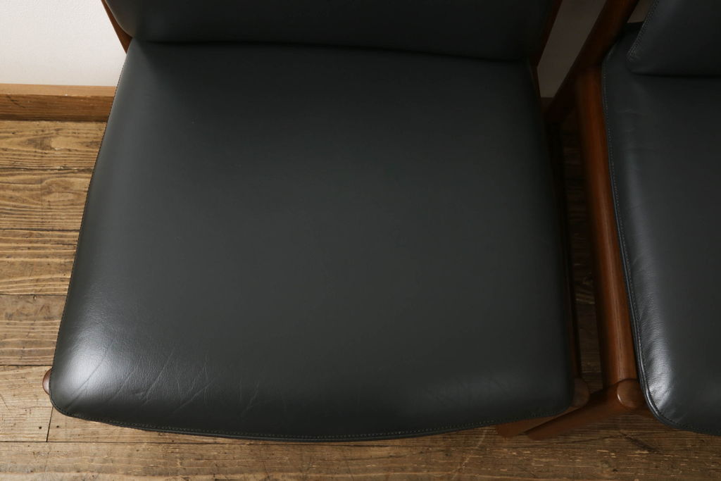 和製ビンテージ　日田工芸　チーク材　本革(レザー)　落ち着きのある色合いで大人の空間を演出するチェア2脚セット(イス、椅子、ダイニングチェア、ヴィンテージ)(R-058575)