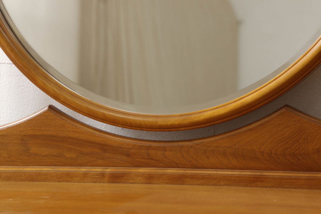 中古　横浜ダニエル(daniel)　A-402　スツール付き　ラウンド型の鏡が印象的な上品な佇まいのドレッサー(鏡台)(R-057494)