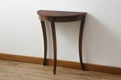 イギリスアンティーク　マホガニー材　小振りなサイズが取り入れやすいハーフムーンサイドテーブル(半月型、半円、コンソールテーブル、花台、飾り台、英国)(R-065835)