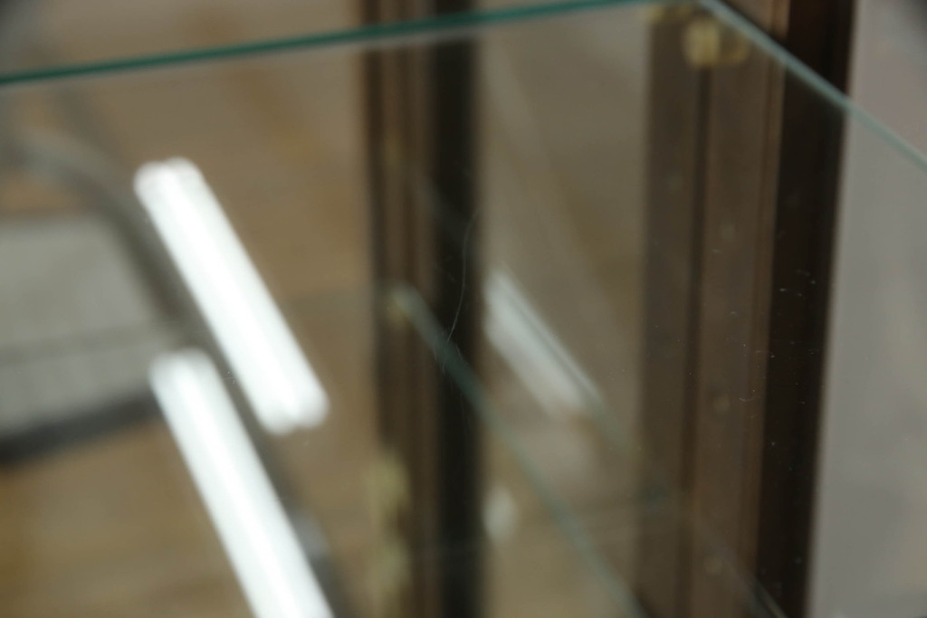 中古　カリモク家具(karimoku)　domani(ドマーニ)　Morganton(モーガントン)　ディスプレイ什器におすすめ!ヒッコリーブラウンのガラスキャビネット(ガラスケース、飾り棚、陳列棚)(R-061242)