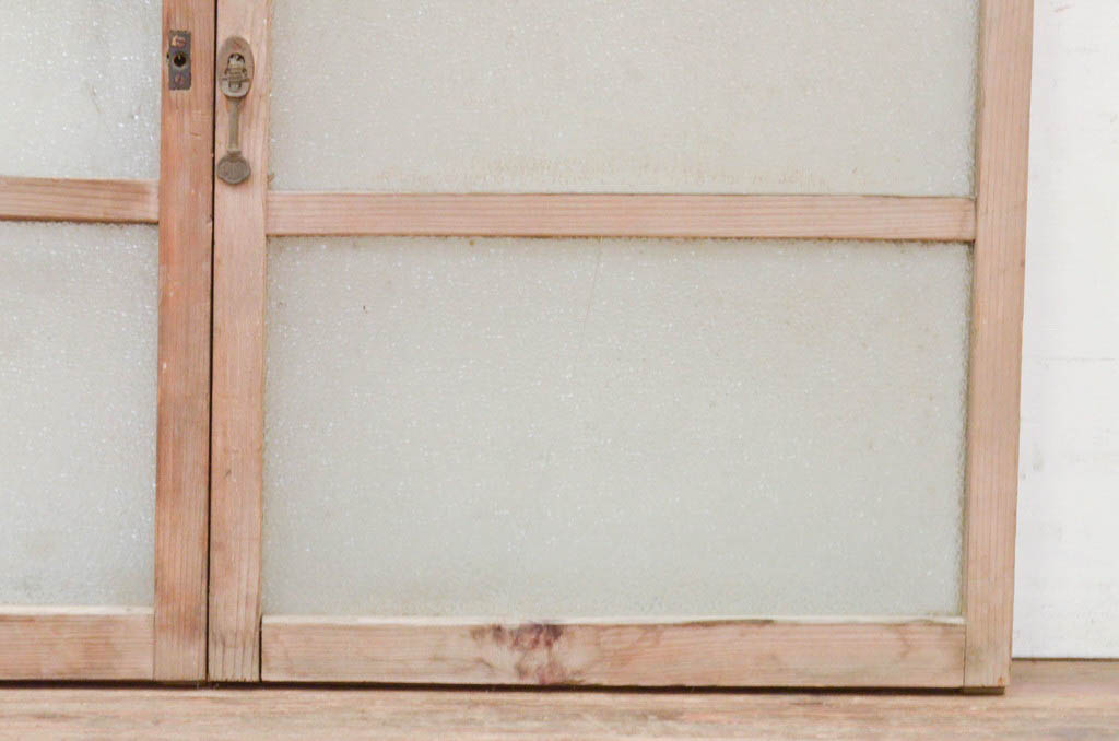 アンティーク建具　素朴な木味が魅力的なダイヤガラス窓4枚セット(引き戸、ガラス戸)(R-072124)