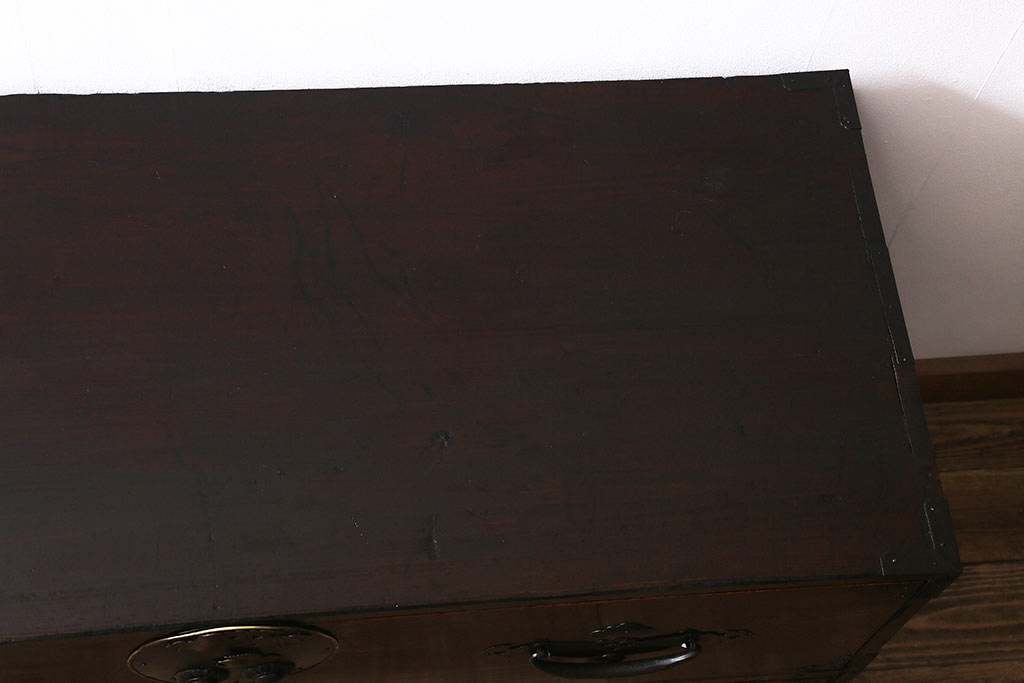 アンティーク家具　前面ケヤキ材　鉄脚リメイク　竹に雀　漆塗りがきれいな二本松箪笥ローボード(リビングボード、テレビボード)(R-042839)