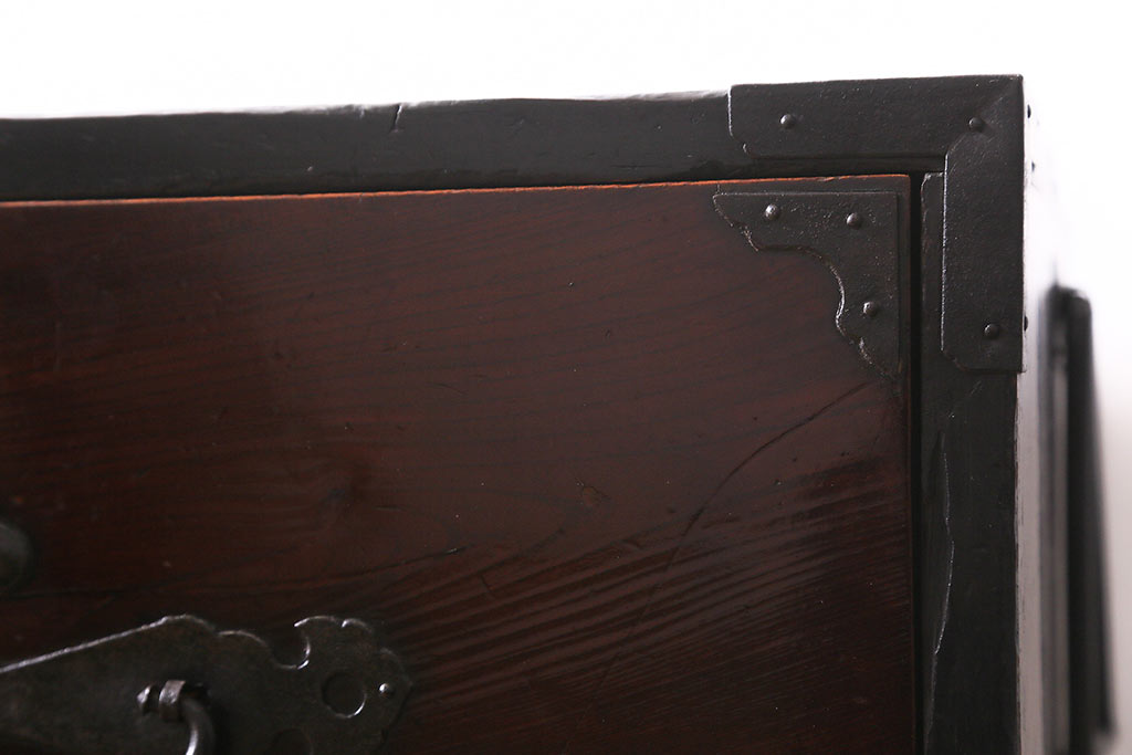 アンティーク家具　前面ケヤキ材　鉄脚リメイク　竹に雀　漆塗りがきれいな二本松箪笥ローボード(リビングボード、テレビボード)(R-042839)