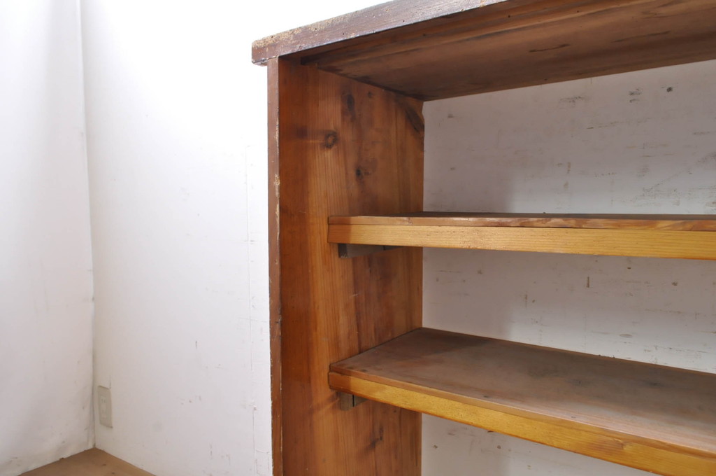 和製アンティーク　古い木味が魅力のシンプルなオープン棚(飾り棚、本棚、ブックシェルフ、オープンラック、ディスプレイラック)(R-071948)