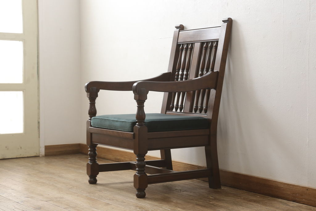 中古　美品　松本民芸家具　洋館に似合う佇まいのD型布張り椅子(ベンチ、アームチェア、1人掛けソファ)(R-056429)