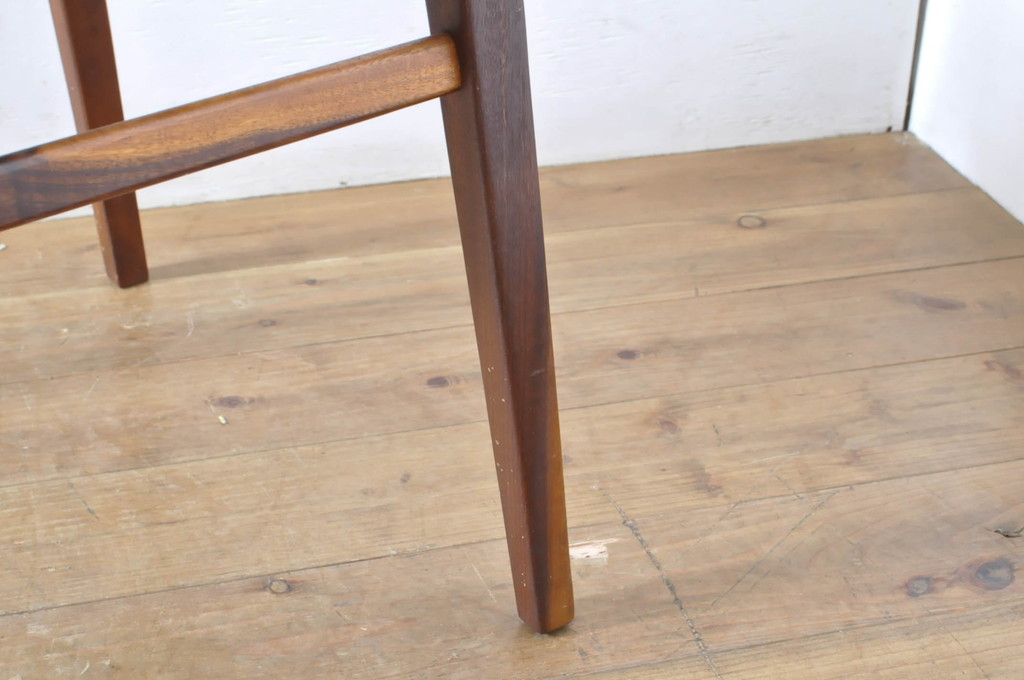 イギリスビンテージ　A.H.McIntosh(マッキントッシュ)社　アフロモシア材　洗練された佇まいの高級ダイニングチェア4脚セット(椅子、イス、ヴィンテージ、英国、北欧、店舗什器)(R-065628)