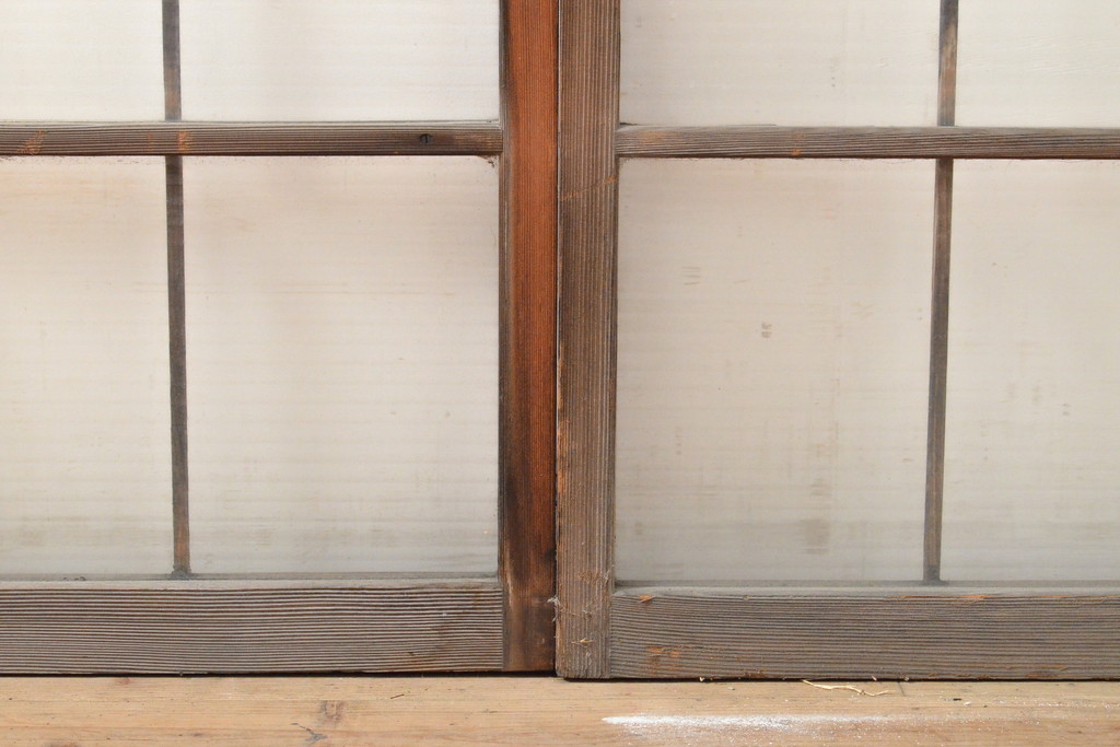 アンティーク建具　モールガラス入りで柔らかな印象のガラス窓2枚セット(ガラス戸、引き戸、建具)(R-059430)