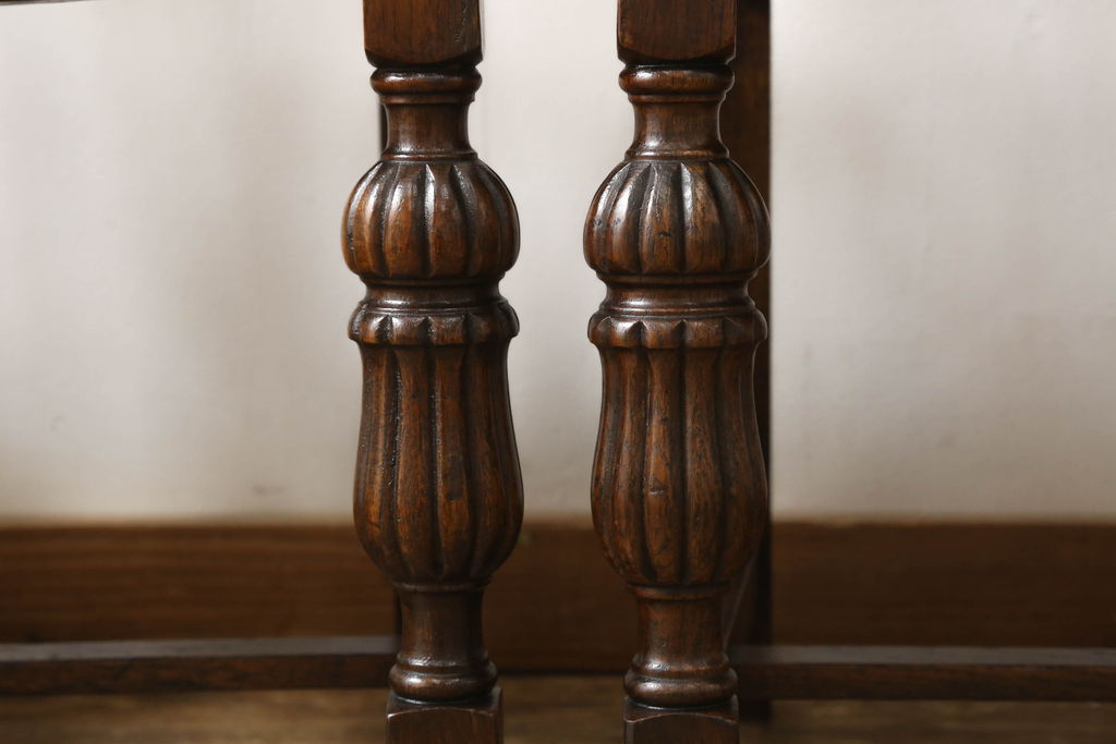イギリスアンティーク　オーク材　Grange Furnishing Stores　英国よりやってきた!細やかな意匠が随所に施された優雅なチェア4脚セット(ダイニングチェア、椅子)(R-054182)