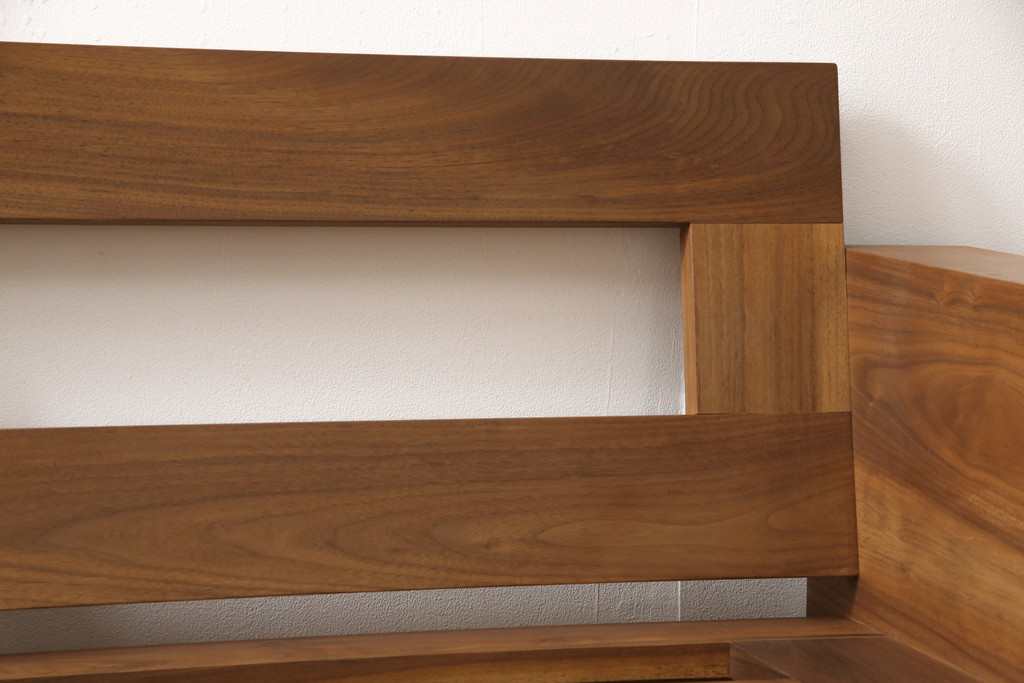 中古　REAL Style(リアルスタイル)　GRAN sofa(グランソファ)　ウォールナット無垢材　本革　モダンな空間を演出する3人掛けソファ(三人掛け、3P、アームソファ)(R-051790)