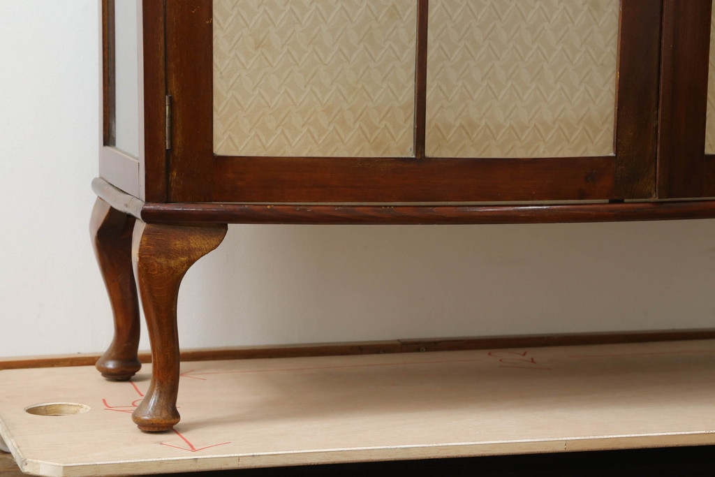 イギリスアンティーク　マホガニー材　猫脚がお洒落なキャビネット(ガラスケース、ショーケース、飾り棚、店舗什器、英国)(R-074137)
