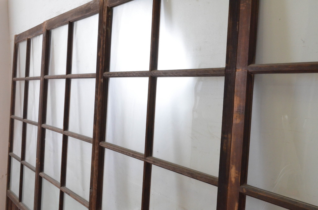 アンティーク建具　経年の趣ある木味が魅力のガラス戸4枚セット(引き戸)(R-065500)