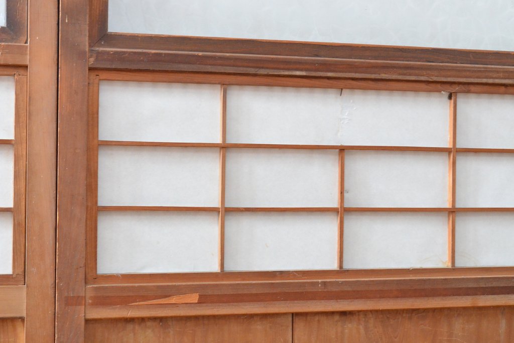 アンティーク建具　昭和初期　模様ガラス　細やかな桟が魅力の裏障子付き格子戸4枚セット(帯ガラス戸、引き戸、障子戸、建具)(R-059211)