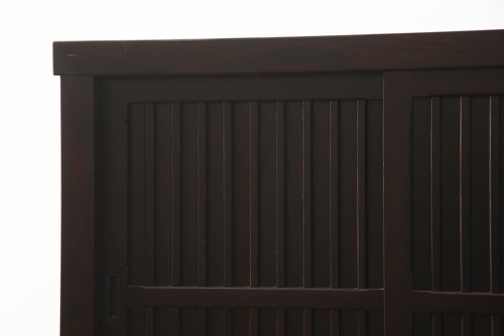 中古　ニレ材　上質な和の空間を演出する水屋箪笥サイドボード(茶箪笥、収納棚、戸棚、食器棚、サイドキャビネット)(R-066395)