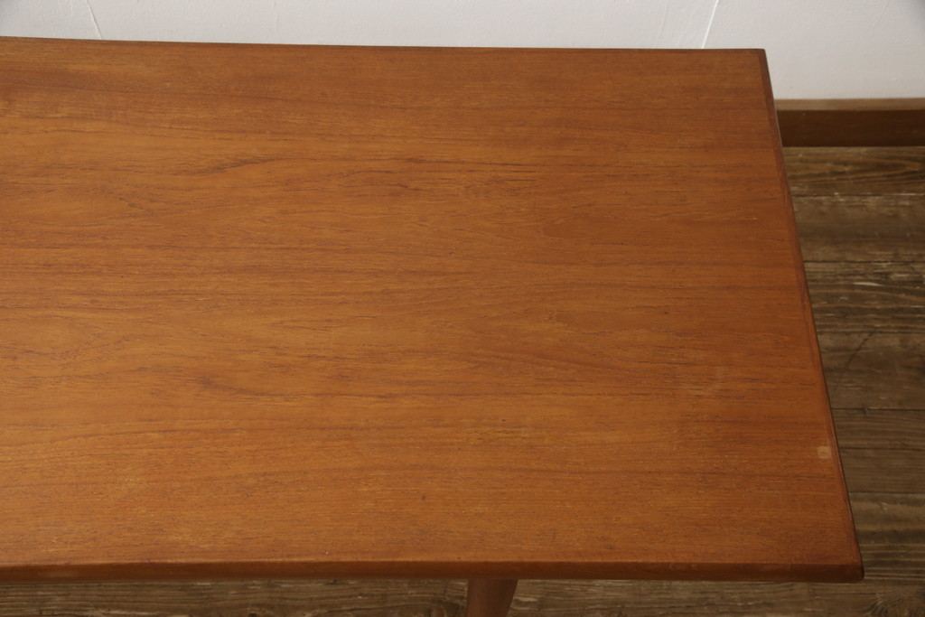 ヴィンテージ家具　デンマークビンテージ　チーク材　シンプルでスタイリッシュな空間を演出するセンターテーブル(リビングテーブル、ローテーブル、北欧)(R-059503)
