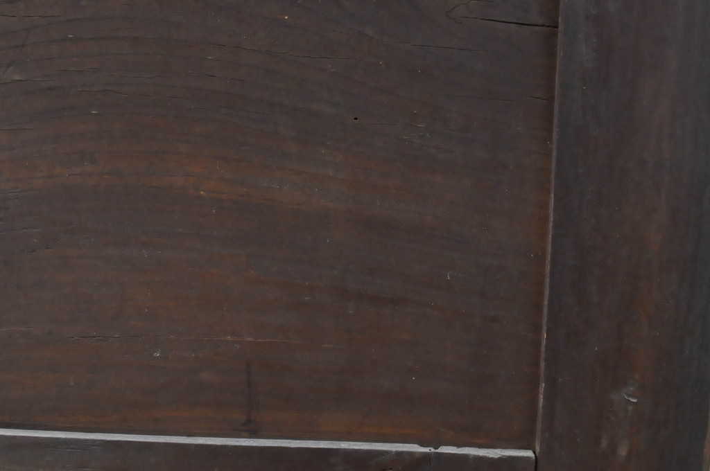 アンティーク家具　李朝家具　総欅(ケヤキ)材　分厚い天板と框組みの重厚な佇まいが魅力的な米びつ