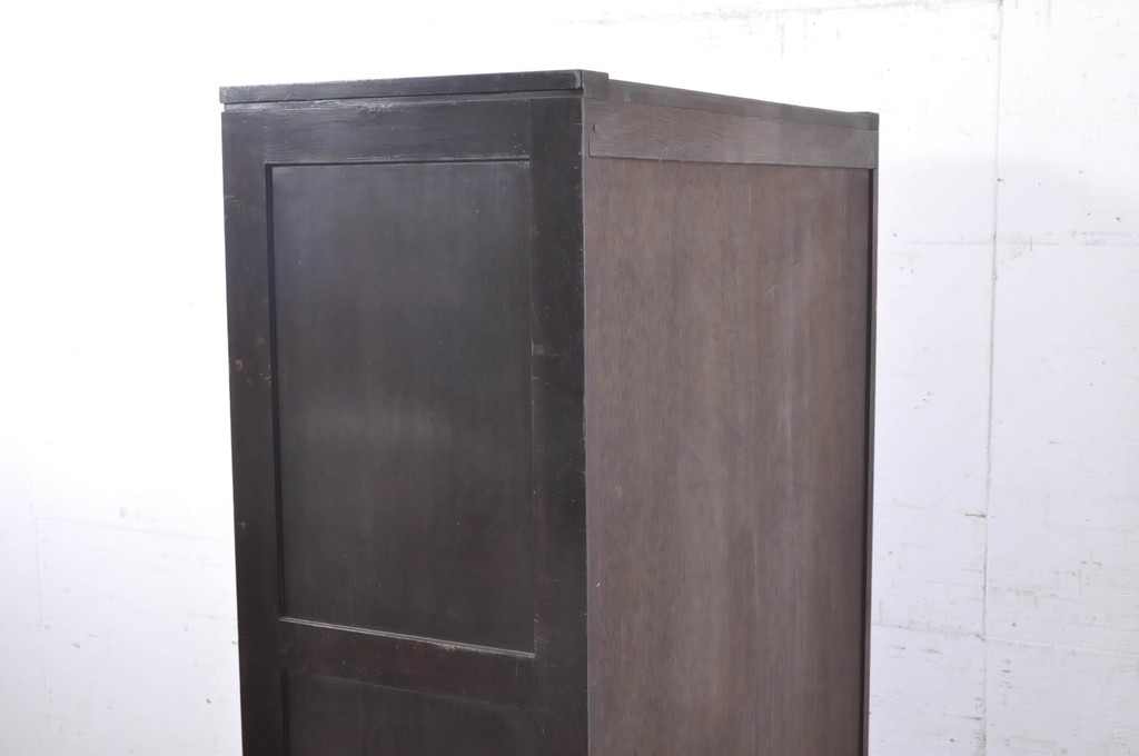 和製アンティーク　シンプルなデザインが使いやすいレトロな本箱(ブックケース、収納棚、戸棚、食器棚、カップボード、飾り棚、キャビネット)(R-071290)