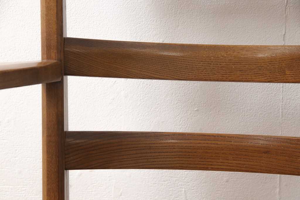 イギリスヴィンテージ　G-PLAN(ジープラン)　ニレ材　木の温もりが感じられるアームチェア(椅子、イス、ダイニングチェア、ビンテージ)(R-056398)