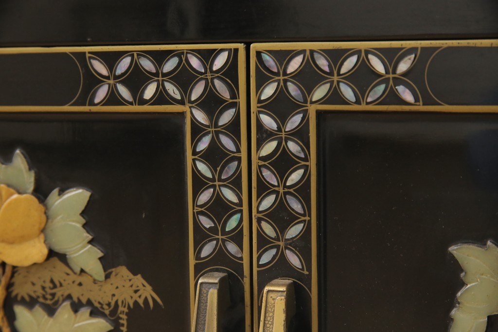 ビンテージ家具　高級品!美しい螺鈿(らでん)と石細工の絵が見事な両面使いローテーブル(センターテーブル、座卓、ヴィンテージ)(R-053432)