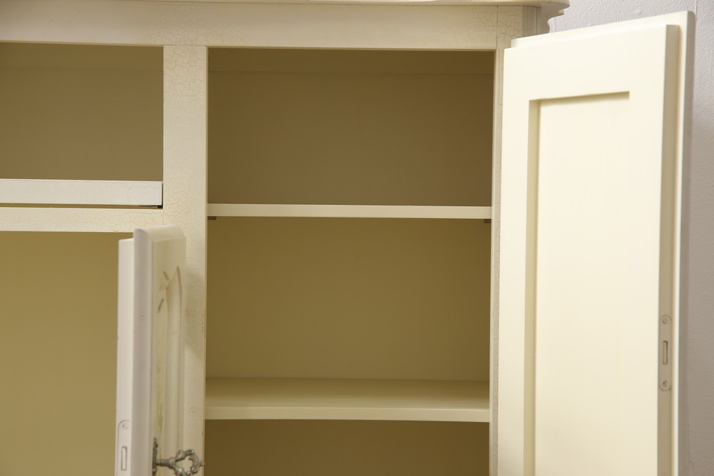 イタリアビンテージ　ロココ調　上品な佇まいのサイドボード(収納棚、サイドキャビネット、ヴィンテージ)(R-055400)