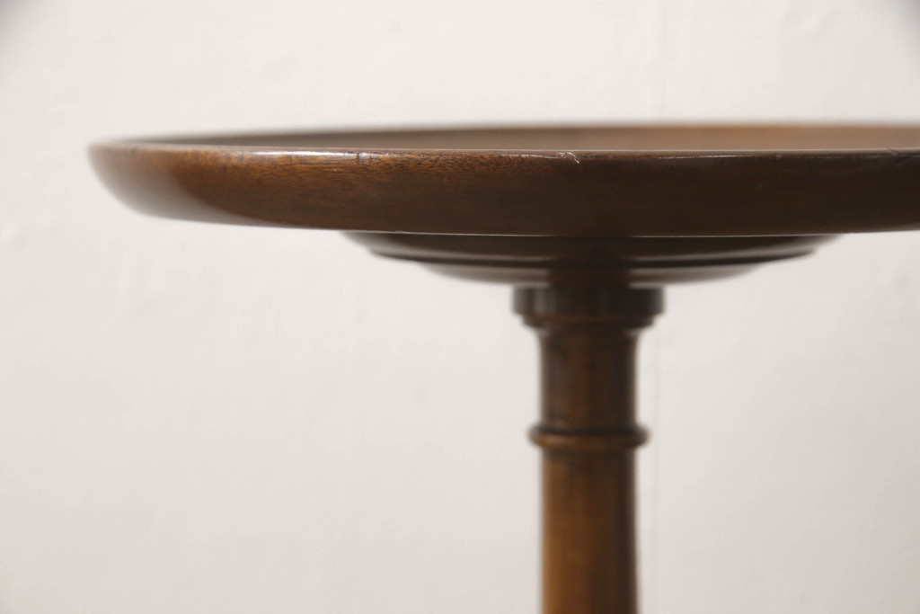 イギリスアンティーク　マホガニー材　クラシカルな空間づくりにおすすめなワインテーブル(サイドテーブル、コーヒーテーブル、カフェテーブル、丸テーブル、ラウンドテーブル、花台、英国)(R-065842)