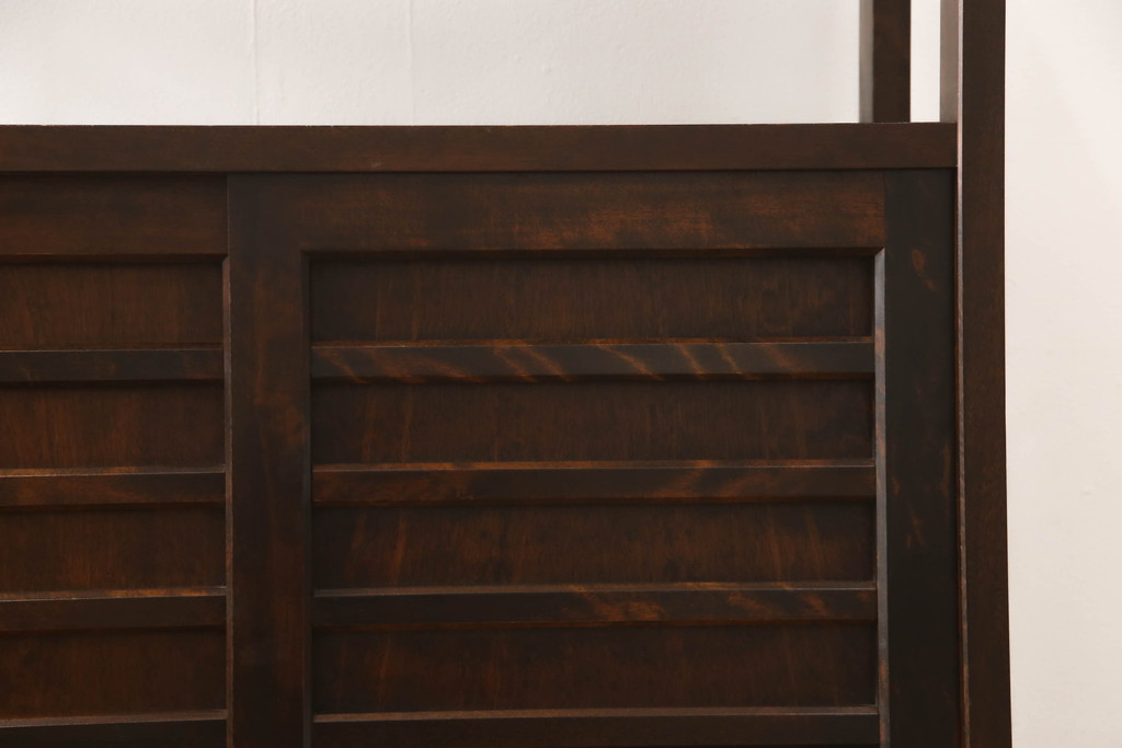 中古　北海道民芸家具　HM105　シンプルモダンなデザインが魅力的な茶棚(茶タンス、収納棚、戸棚、飾り棚)(定価約23万円)(R-064664)