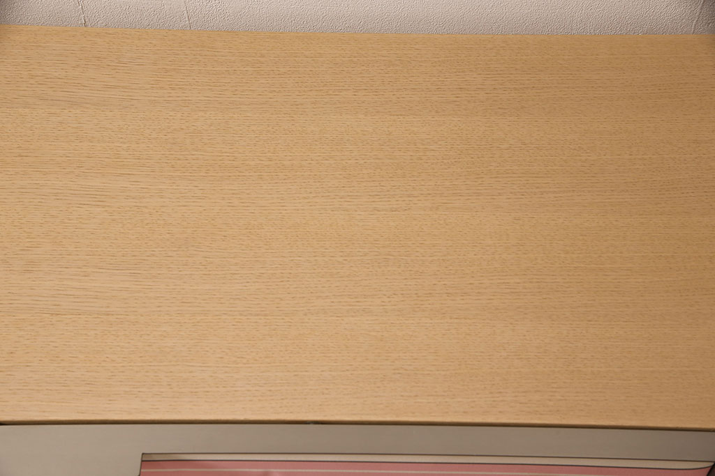 ビンテージ　レトロ　ファブリック張り扉がお洒落!! カラフルなサイドボード(サイドキャビネット、戸棚、収納棚、リビングボード、ポップ、ボーダー、布、ヴィンテージ)(R-054354)