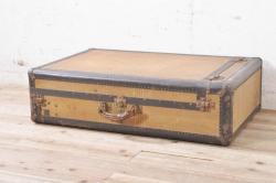 スペインビンテージ　希少!!宝箱デザインの収納ボックス(木箱、収納箱、ディスプレイ、ヴィンテージ)(R-062848)